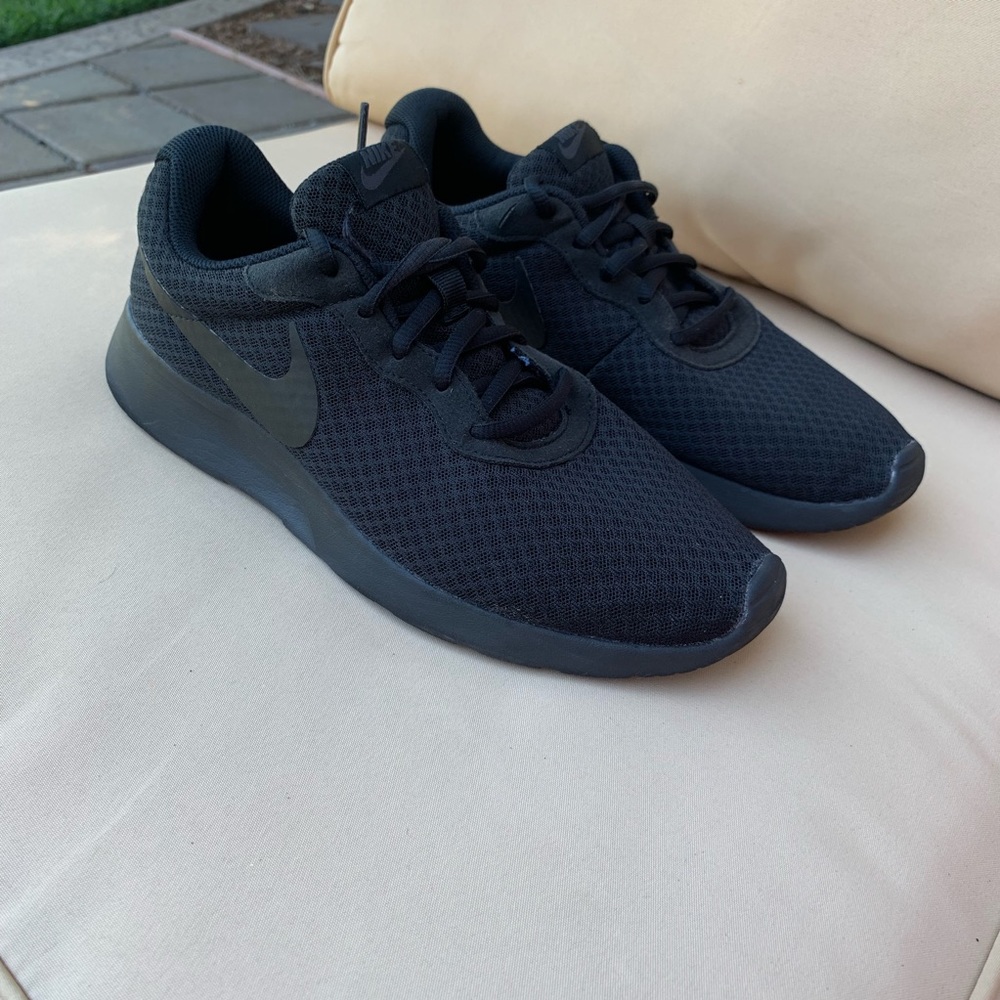 Nike Tanjun sneakers